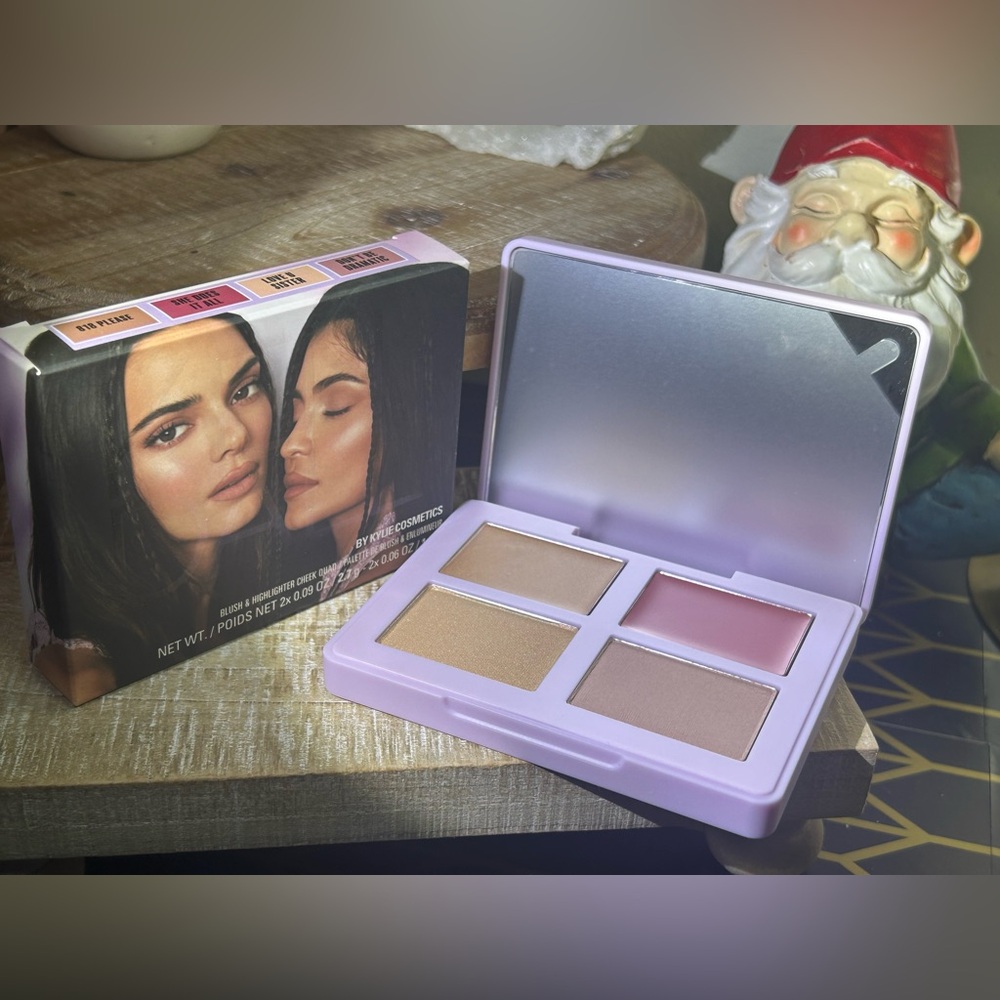 Kylie Cosmetics Blush & Highlighter Cheek Quad - Picture 1 of 7